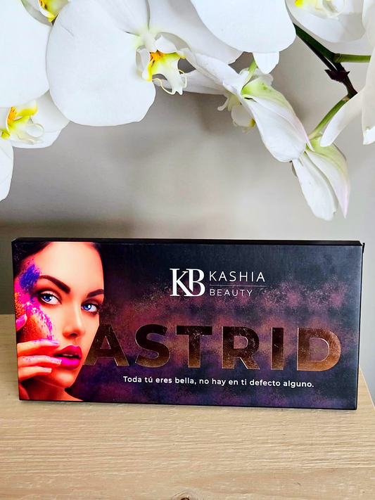 Front view of Mineral Eyeshadow Astrid Palette product