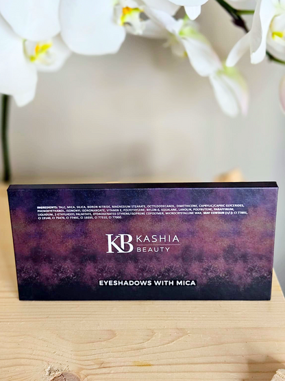 Label view of Mineral Eyeshadow Astrid Palette displaying product information